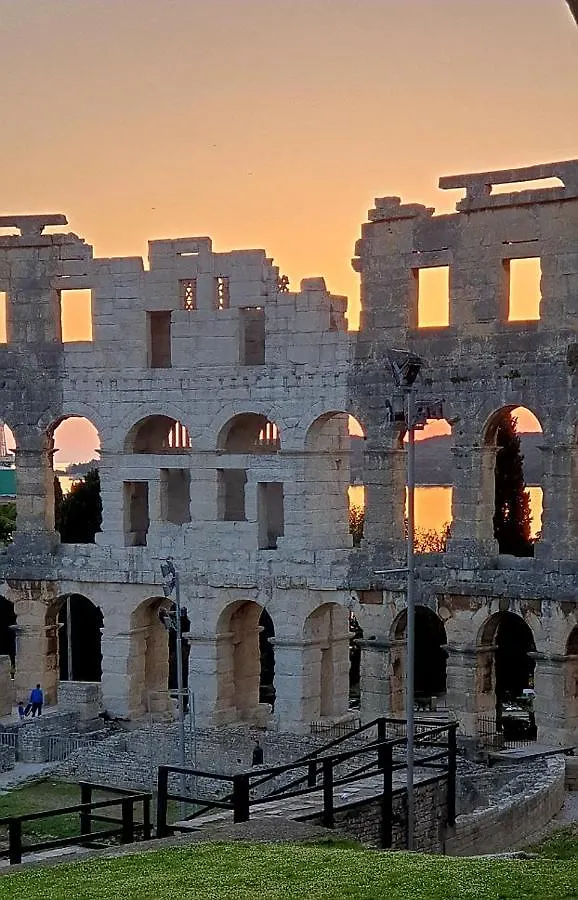 Villa Nobile Pula 4*,